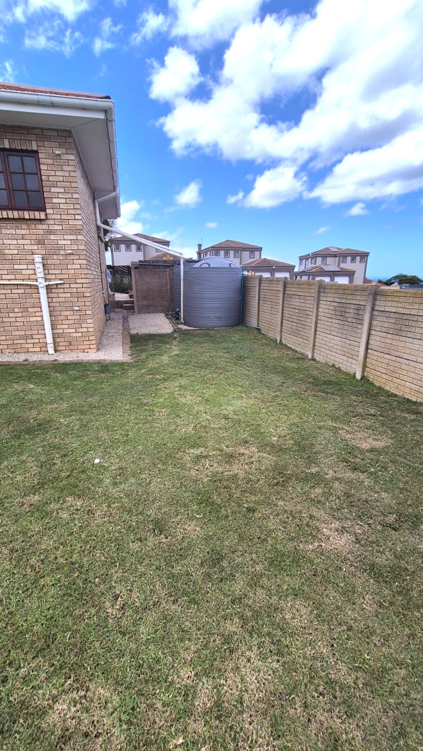 3 Bedroom Property for Sale in Wavecrest Eastern Cape